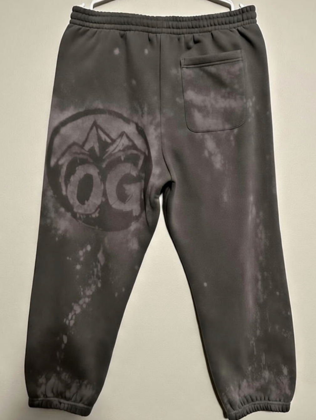 OFF GRID CHARCOAL GRAY ADDITION OVERSIZED T SHIRT AND SWEAT PANTS SET