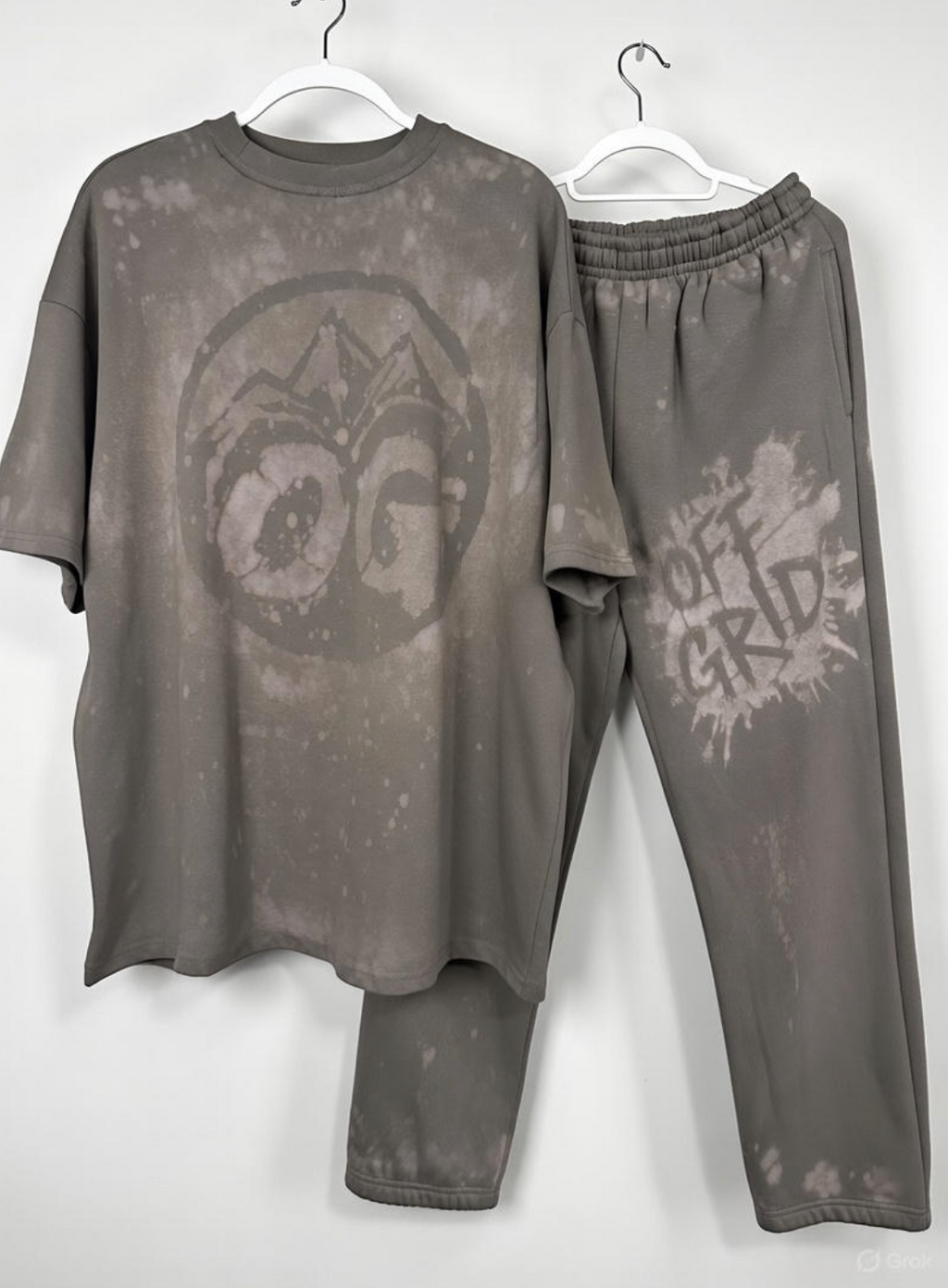 OFF GRID CHARCOAL GRAY ADDITION OVERSIZED T SHIRT AND SWEAT PANTS SET